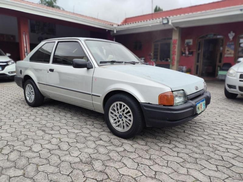Ford Escort Hobby 1.0 na cor Prata em Curitiba / PR - 999414